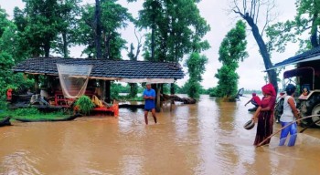 कैलालीमा बाढीले बस्तीहरू डुबानमा,जनजीवन कष्टकर बन्दै