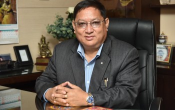 अनुदान, ऋण वा किनेरै भएपनि सबैलाई खोप उपलब्ध गराउँनु पर्छः स्वास्थ्य राज्यमन्त्री श्रेष्ठ