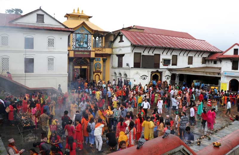 आज महाशिवरात्री, भगवान शिवको पूजा-आराधना गरी मनाईंदै